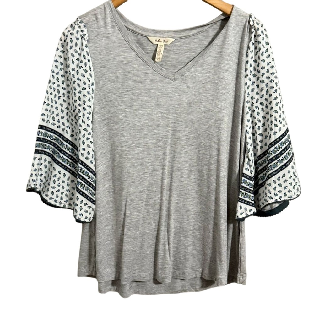 Matilda Jane Womens Gray V‎ Neck Flutter Sleeve Top Floral Print Bell Sleeve S